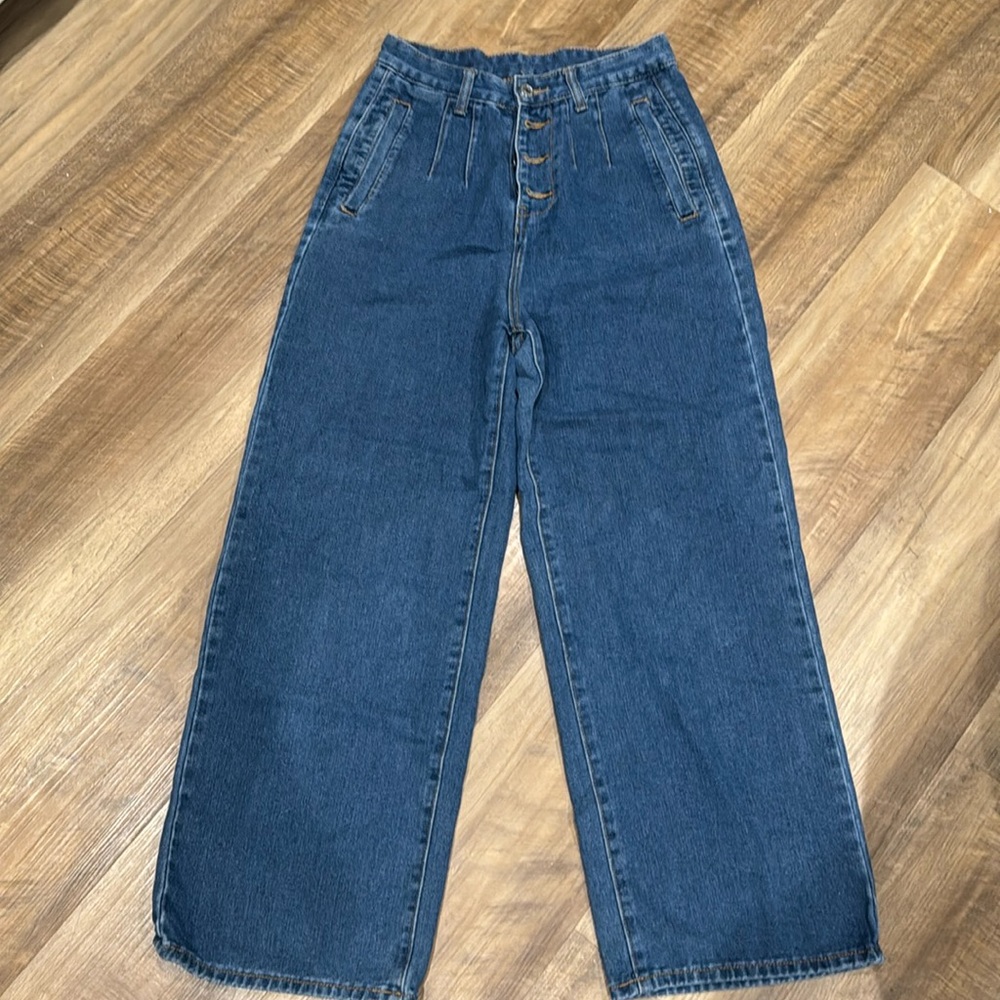 Size small gaucho jeans wide leg cropped